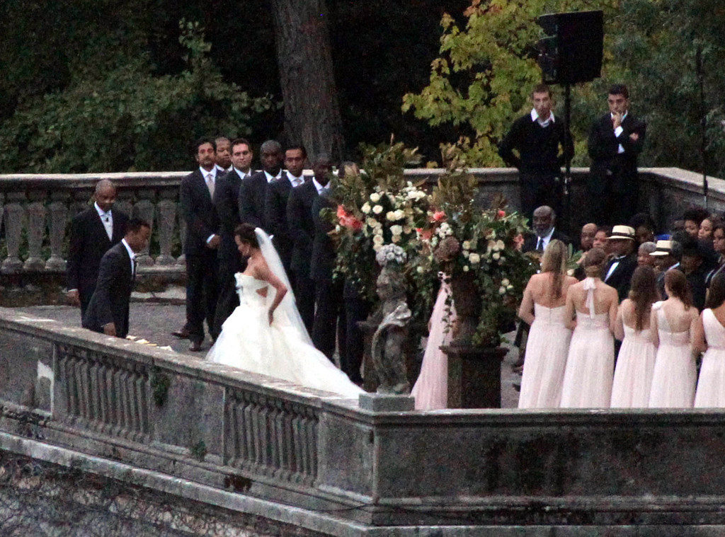 John Legend And Chrissy Teigen Tie The Knot E Online